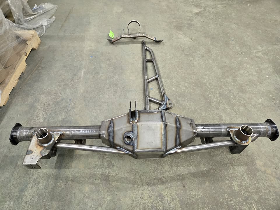 Fabricated 9" Rear End Housing, Axles, Chromoly Torque Arm, and Center Section
